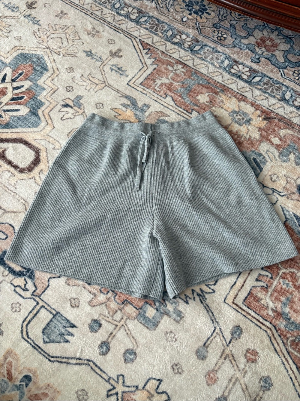 Uniqlo Light Gray Ribbed High-Waist Knit Shorts
